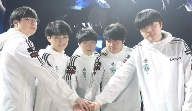 每场比赛的 每场比赛的